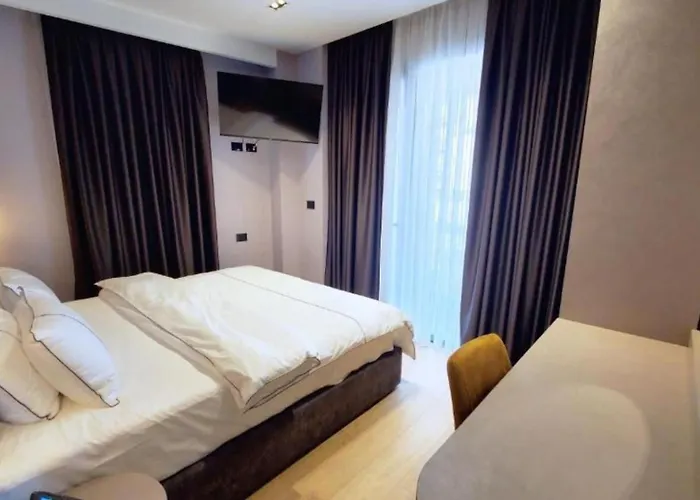 Starlight Hotel
